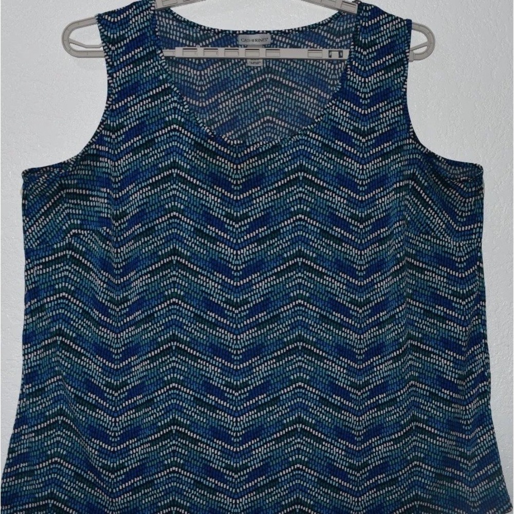 Catherines 3X Sleeveless Stretch Top Lightweigth Geo Print Artsy Breezy Comfy